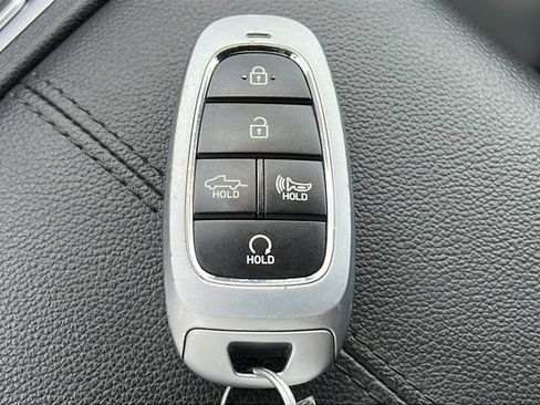 Certified 2023 Hyundai Santa Cruz Limited AWD/4WD image 37