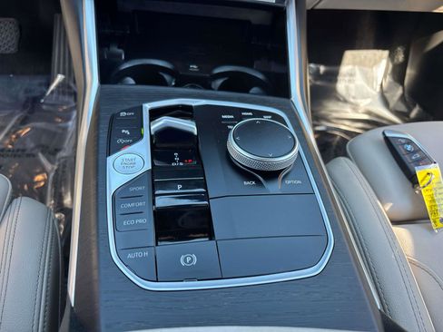 Used 2023 BMW 330i xDrive Sedan w/ Premium Package image 28