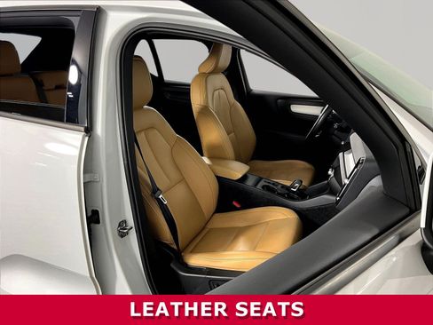 Used 2019 Volvo XC40 T5 Momentum AWD/4WD image 28