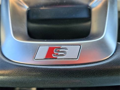 Used 2018 Audi SQ5 Prestige w/ Prestige Package image 27