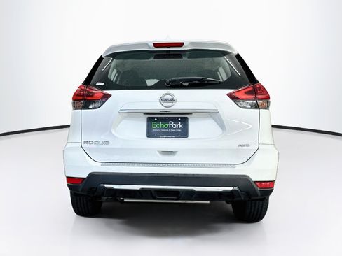 Used 2018 Nissan Rogue S AWD/4WD image 7