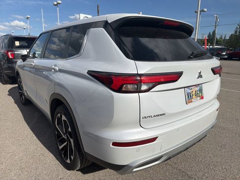 Used 2024 Mitsubishi Outlander SE AWD/4WD image 10