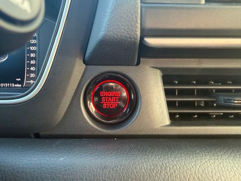 Used 2025 Honda Pilot Black Edition image 12