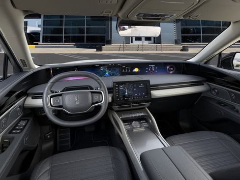 New 2025 Lincoln Nautilus Reserve image 9