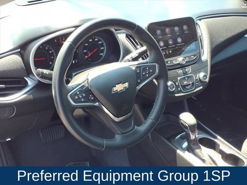 Used 2023 Chevrolet Malibu RS FWD image 2