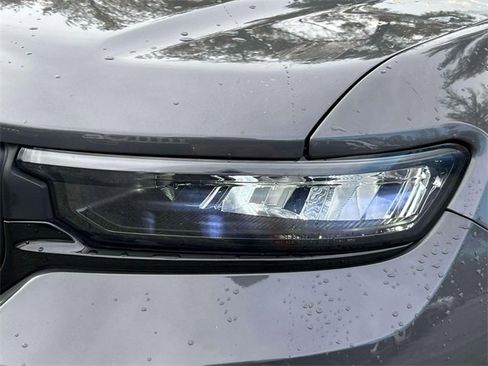 Certified 2023 Jeep Grand Cherokee Altitude image 11