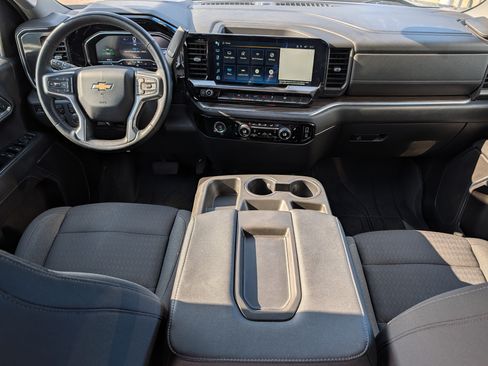 Used 2023 Chevrolet Silverado 1500 LT AWD/4WD image 11