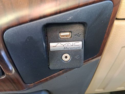 Used 2012 Ford F250 Lariat w/ Lariat Interior Pkg image 61