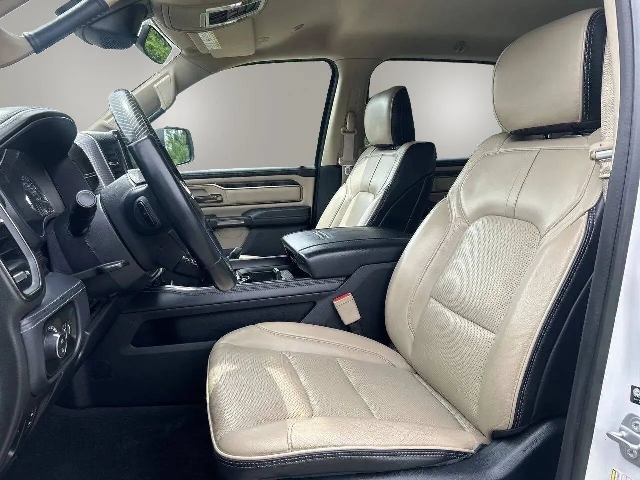 Used 2021 RAM 1500 Limited w/ Off Road Group AWD/4WD image 11