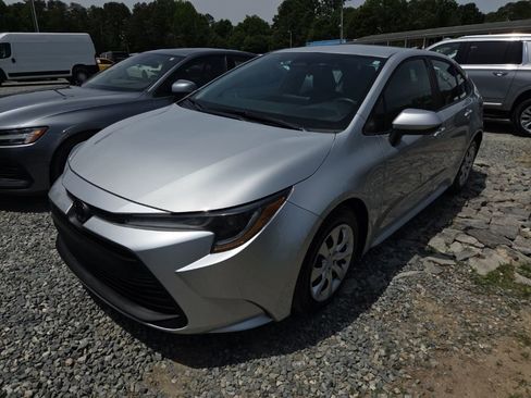 Used 2024 Toyota Corolla LE FWD image 1