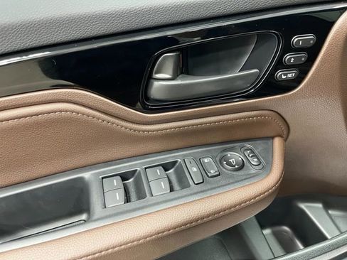 New 2026 Honda Odyssey Touring image 13