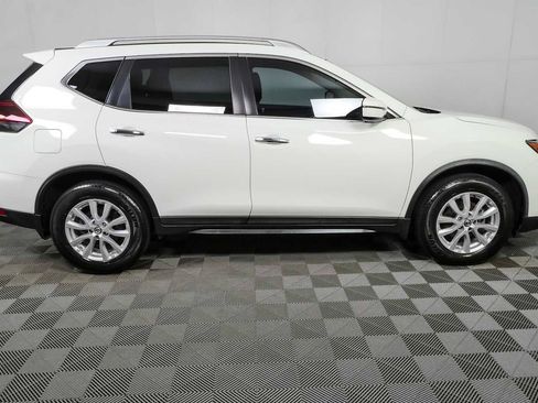 Used 2020 Nissan Rogue S w/ Special Edition Package FWD image 2