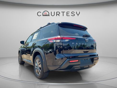 New 2026 Nissan Pathfinder SV image 2