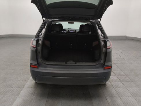 Used 2019 Jeep Cherokee Latitude Plus FWD image 29