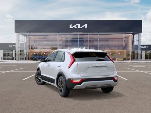 New 2026 Kia Niro LX image 4