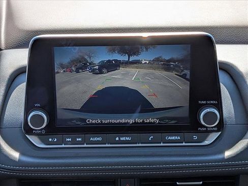 Used 2023 Nissan Rogue S image 12