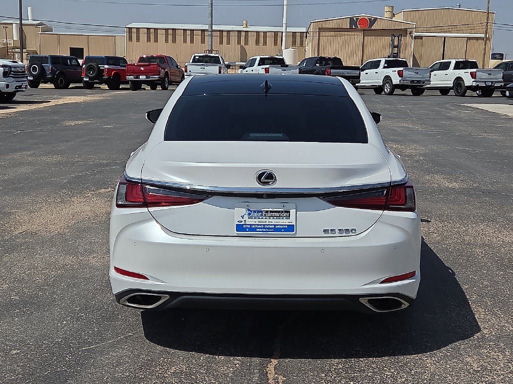 Used 2025 Lexus ES 350 w/ Premium Package FWD image 4