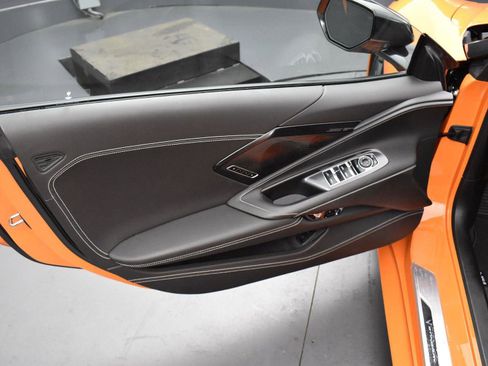 Used 2024 Chevrolet Corvette Stingray Premium Conv w/ Z51 Performance Package RWD image 9