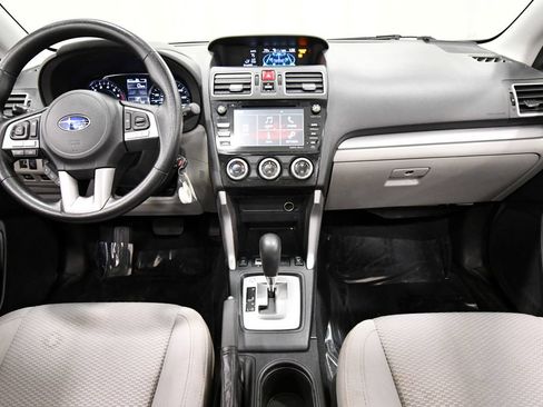 Used 2018 Subaru Forester 2.5i Premium AWD/4WD image 3