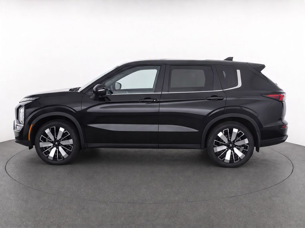 Used 2025 Mitsubishi Outlander SE FWD image 5