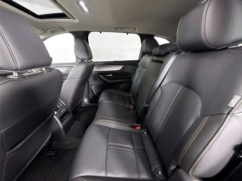Certified 2025 MAZDA CX-90 Plug-In Hybrid w/ Preferred AWD/4WD image 31