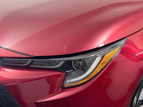 Used 2022 Toyota Corolla LE FWD image 11