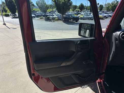 Used 2013 Jeep Wrangler Sport AWD/4WD image 13