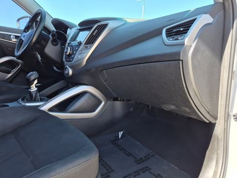 Used 2013 Hyundai Veloster RE:MIX Edition FWD image 20