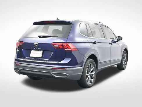 Used 2022 Volkswagen Tiguan SE image 6