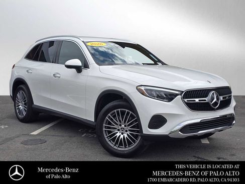 Used 2026 Mercedes-Benz GLC 300 image 1
