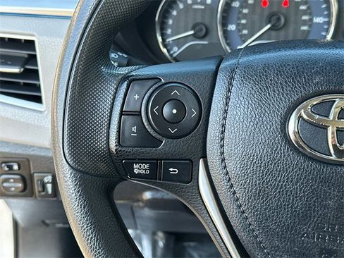 Used 2014 Toyota Corolla LE image 18