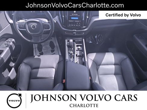 Certified 2025 Volvo XC60 B5 Core AWD/4WD image 11