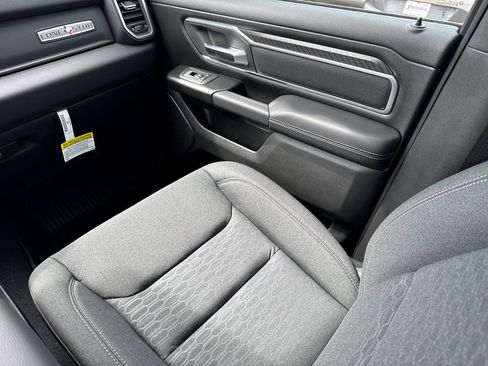 New 2026 RAM 1500 4x4 Crew Cab image 15