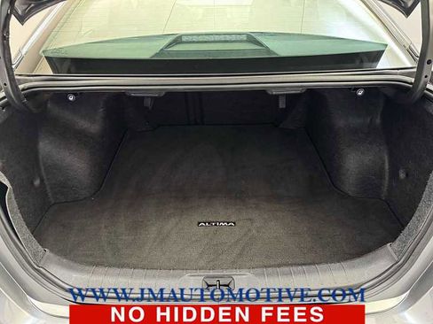 Used 2024 Nissan Altima 2.5 SV image 16