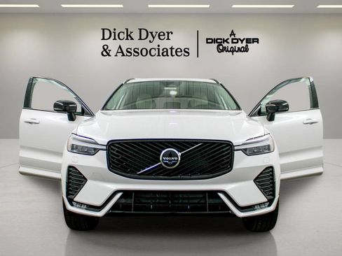 Used 2026 Volvo XC60 B5 Ultra w/ Protection Package Premier AWD/4WD image 9