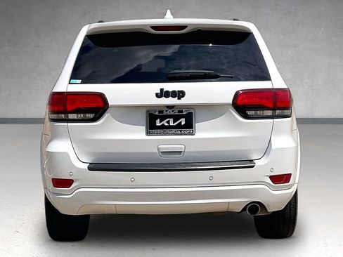 Used 2019 Jeep Grand Cherokee Altitude RWD image 5