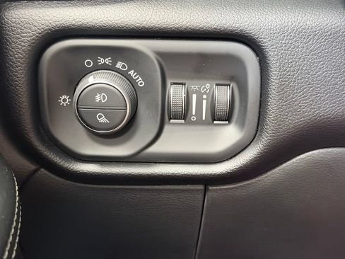 Used 2024 RAM 2500 Laramie AWD/4WD image 43
