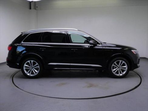 Certified 2025 Audi Q7 2.0T Premium AWD/4WD image 6
