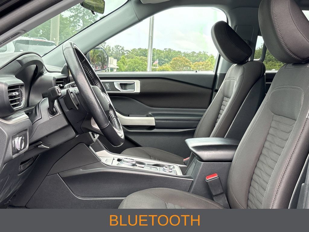 Used 2020 Ford Explorer XLT w/ Comfort Package AWD/4WD image 4