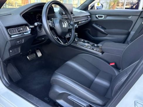 Used 2025 Honda Civic Sport image 27