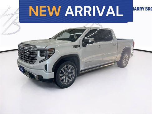 Used 2024 GMC Sierra 1500 Denali w/ Denali Reserve Package AWD/4WD image 1