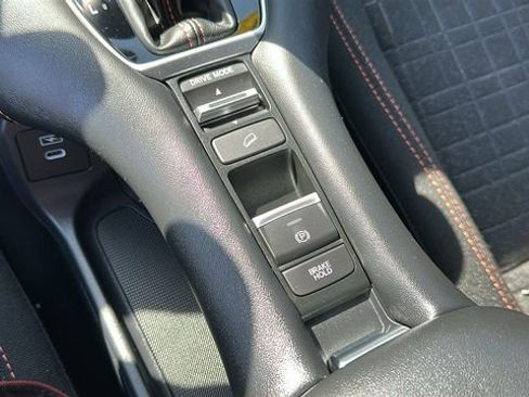 Used 2025 Honda HR-V Sport image 18
