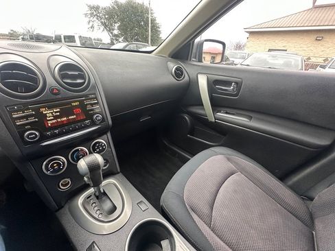 Used 2013 Nissan Rogue SV image 19