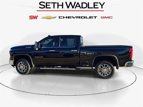 Used 2024 Chevrolet Silverado 2500 LTZ image 4