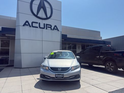 Used 2015 Honda Civic SE image 2