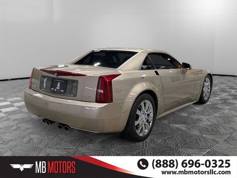 Used 2008 Cadillac XLR image 3