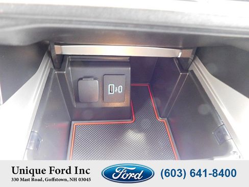 Used 2021 Ford Explorer Limited w/ Equipment Group 301A AWD/4WD image 25