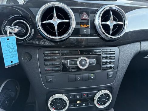 Used 2015 Mercedes-Benz GLK 350 2WD image 25
