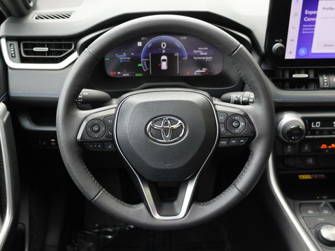 Used 2023 Toyota RAV4 XSE AWD/4WD image 33