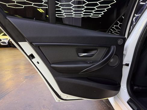 Used 2016 BMW M3 RWD image 16